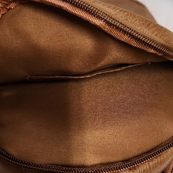 Brand New YUERMEI WOMEN'S TRENDY SMALL SLING CROSSBODY BAG - Picture 4 of 6